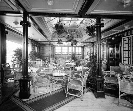 Verandah Cafe on RMS Mauretania 1907
