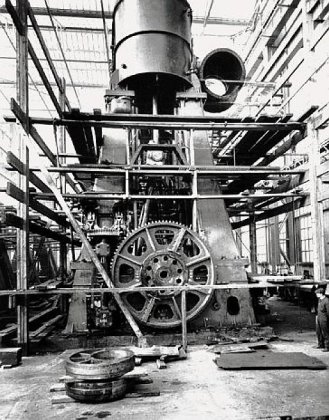 RMS Titanic Engine
