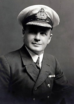 Charles Lightoller, Titanic's Second Officer